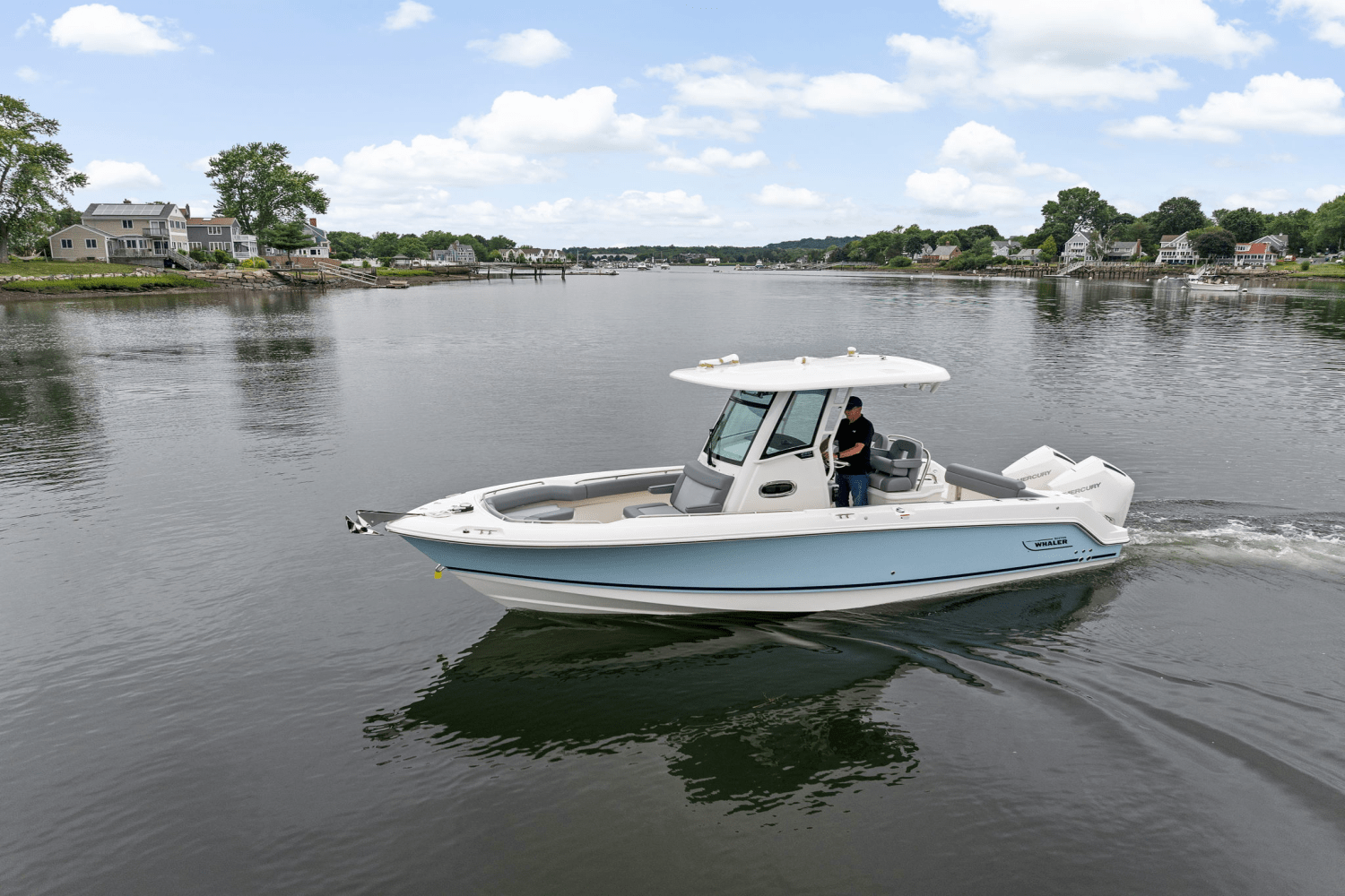 Slide: The Image of Boston Whaler 250 Outrage 2025 - 0