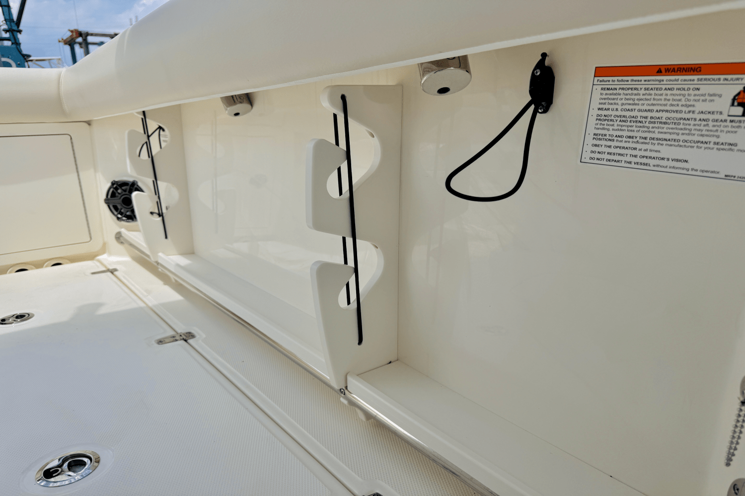 Slide: The Image of Boston Whaler 250 Outrage 2025 - 20