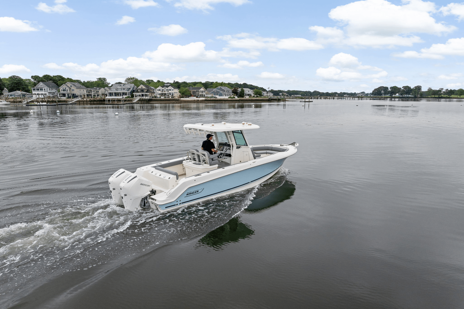 Slide: The Image of Boston Whaler 250 Outrage 2025 - 49
