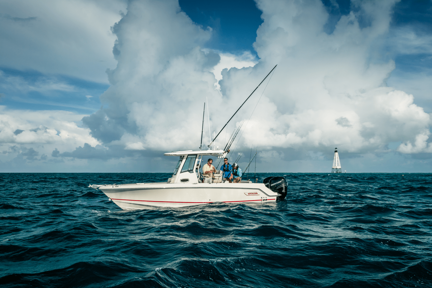Slide: The Image of Boston Whaler 250 Outrage 2025 - 53
