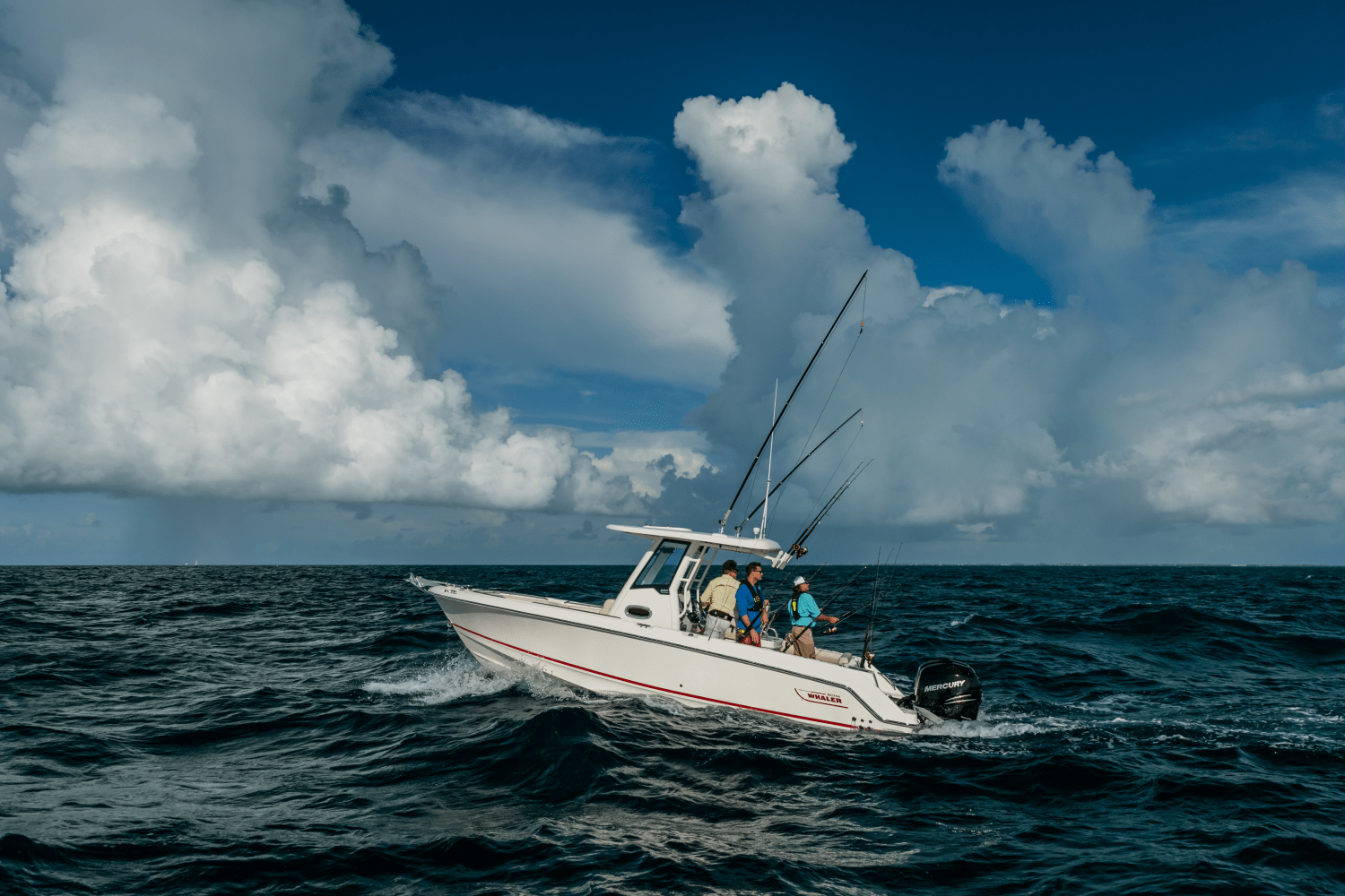 Slide: The Image of Boston Whaler 250 Outrage 2026 - 26