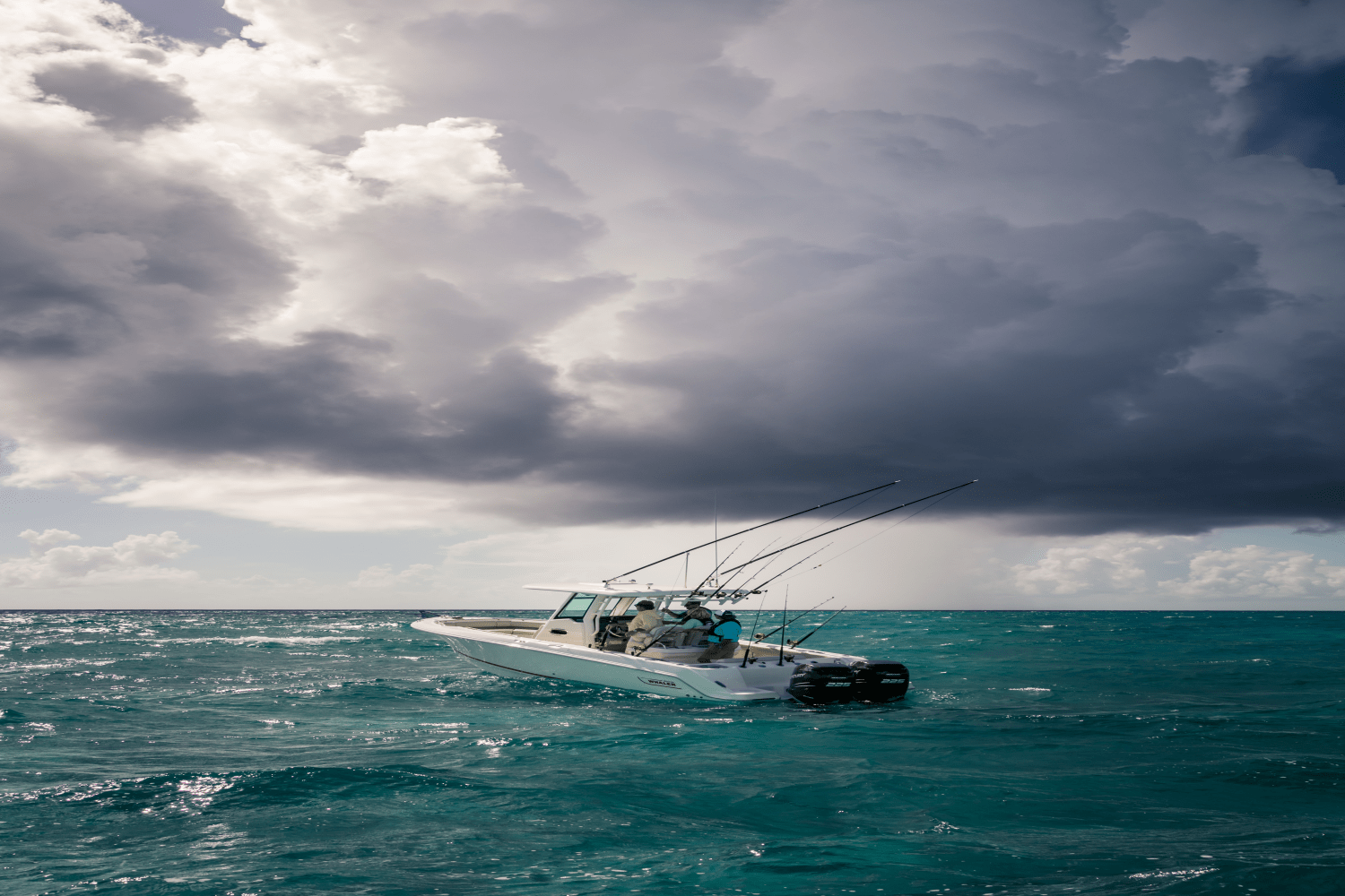 Slide: The Image of Boston Whaler 250 Outrage 2026 - 29