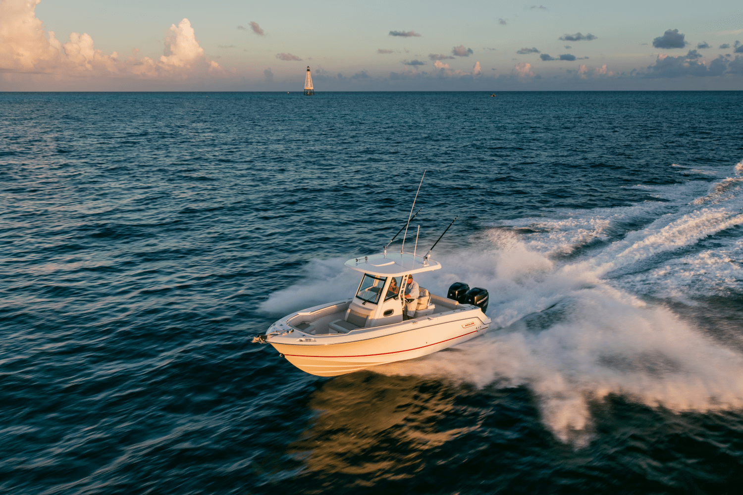Slide: The Image of Boston Whaler 250 Outrage 2026 - 55