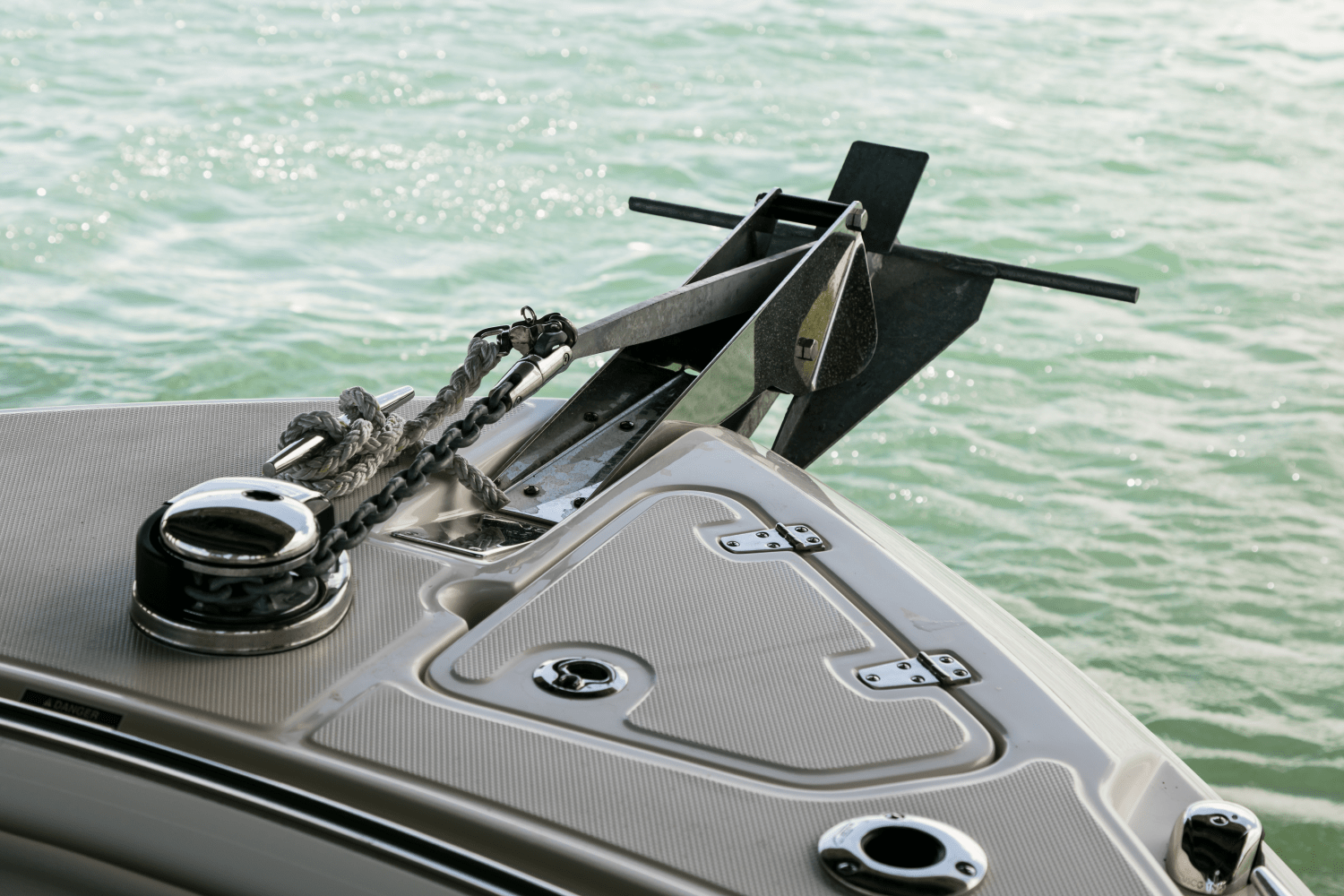 Slide: The Image of Boston Whaler 250 Outrage 2026 - 75