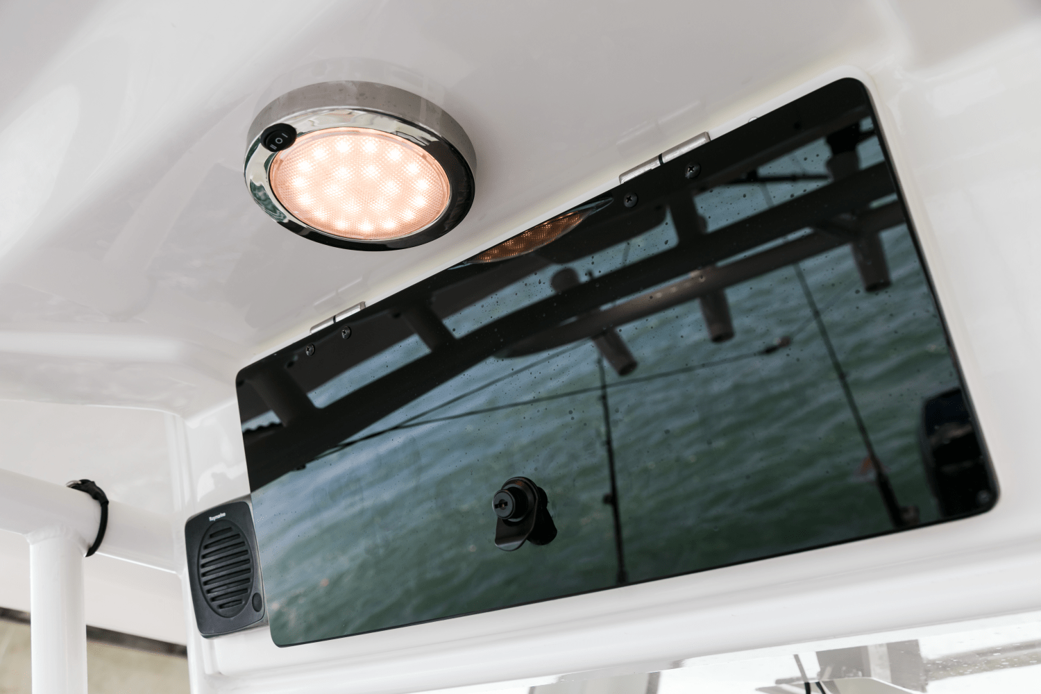 Slide: The Image of Boston Whaler 250 Outrage 2026 - 83