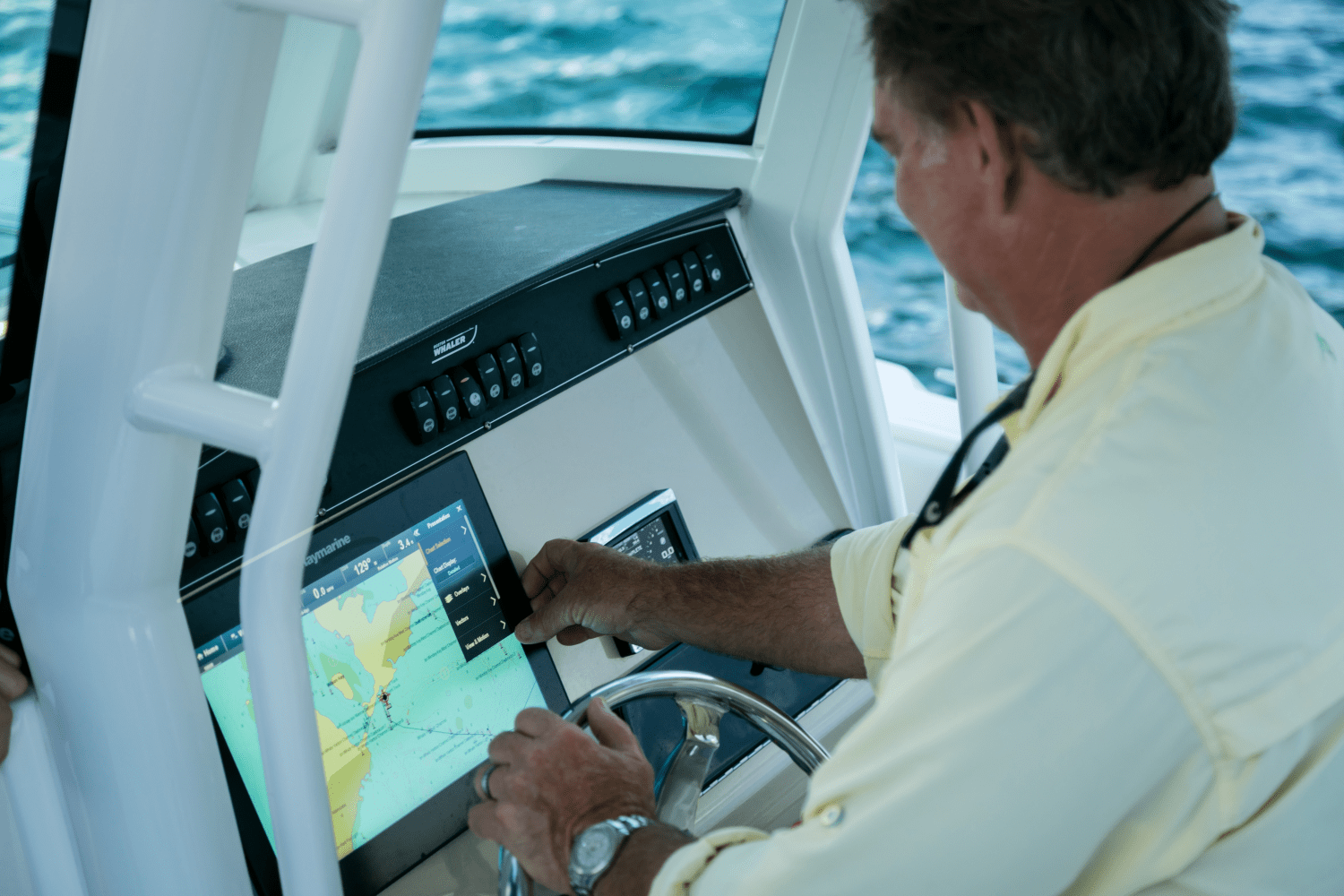 Slide: The Image of Boston Whaler 250 Outrage 2026 - 95