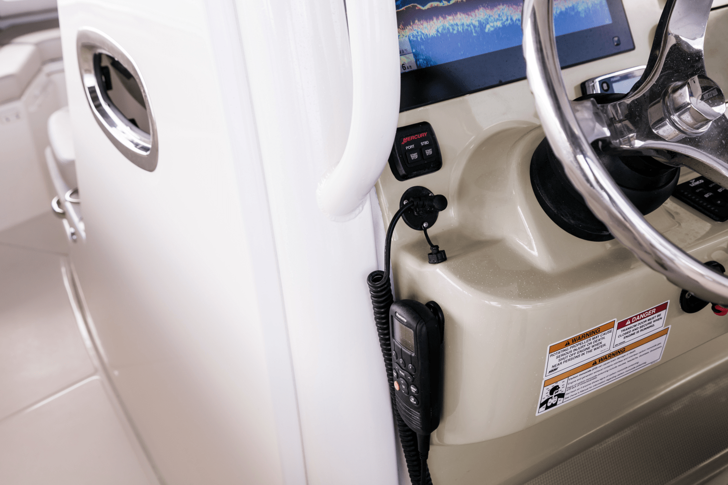 Slide: The Image of Boston Whaler 250 Outrage 2026 - 98