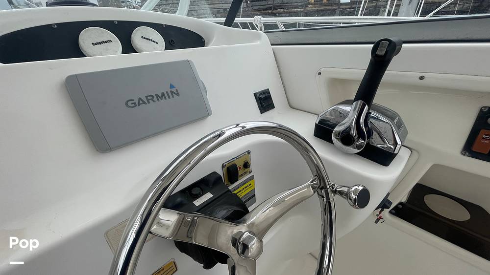 Slide: The Image of Boston Whaler 255 Conquest 2003 - 15468963