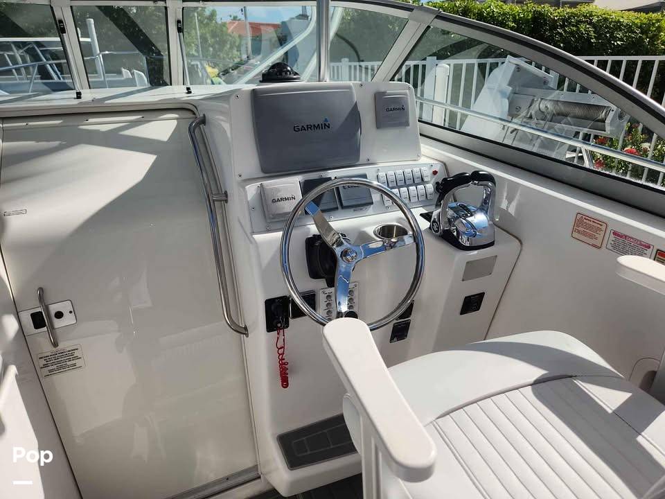 Slide: The Image of Boston Whaler 26 Conquest 2001 - 15424690