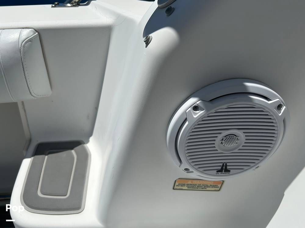 Slide: The Image of Boston Whaler 26 Conquest 2001 - 15457933