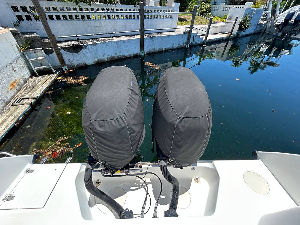 Slide: The Image of Boston Whaler 26 Conquest 2001 - 15457969