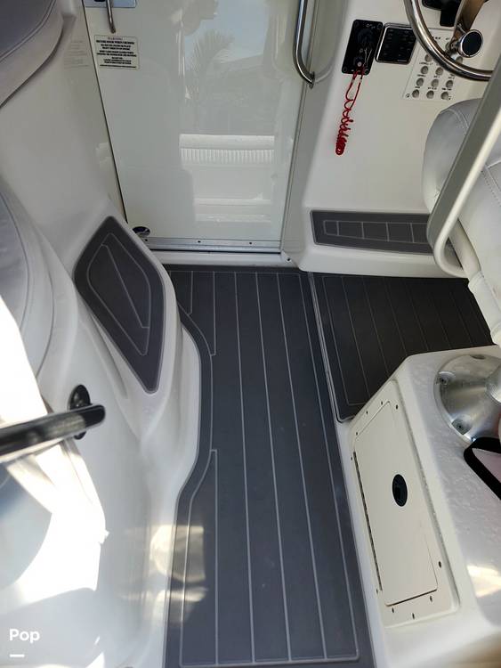 Slide: The Image of Boston Whaler 26 Conquest 2001 - 15458000