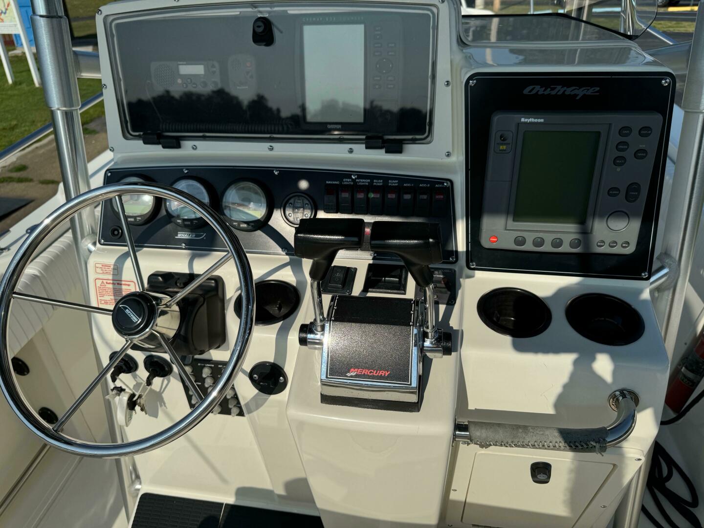 Slide: The Image of Boston Whaler 26 Outrage 2001 - 4730400