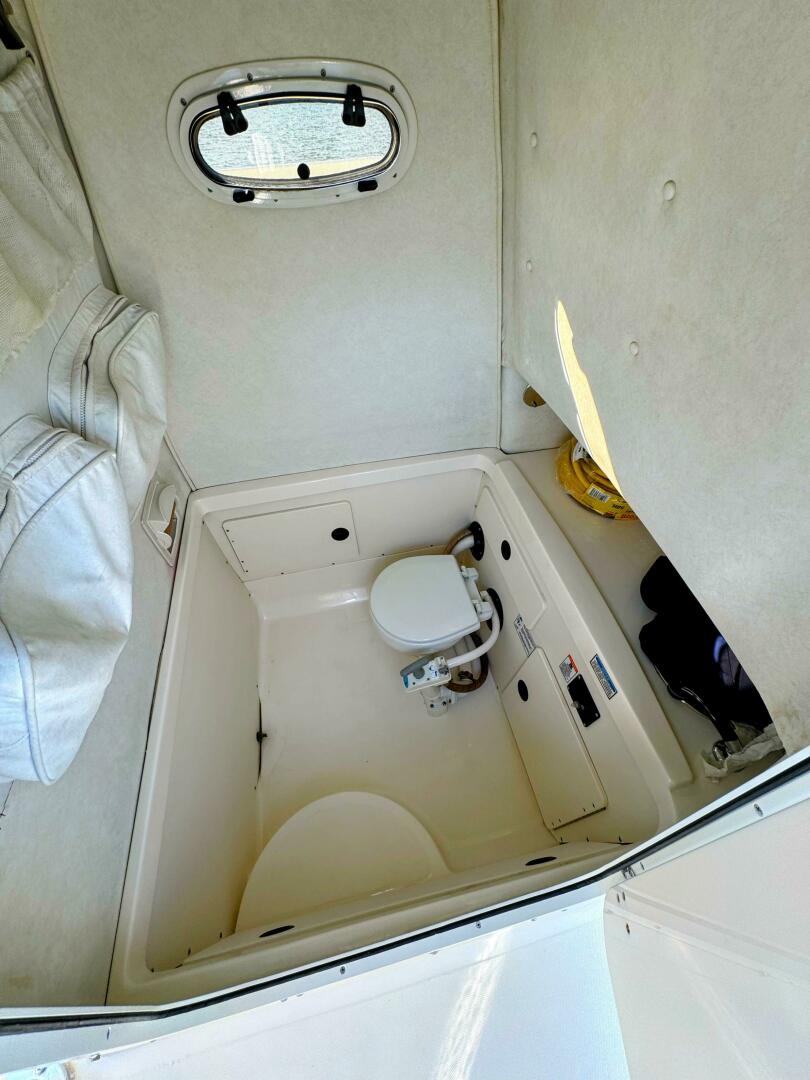 Slide: The Image of Boston Whaler 26 Outrage 2001 - 4730405