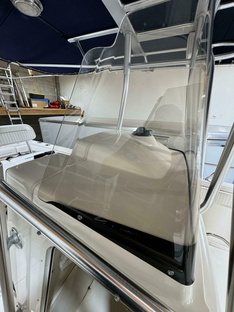 Slide: The Image of Boston Whaler 26 Outrage 2001 - 4730416