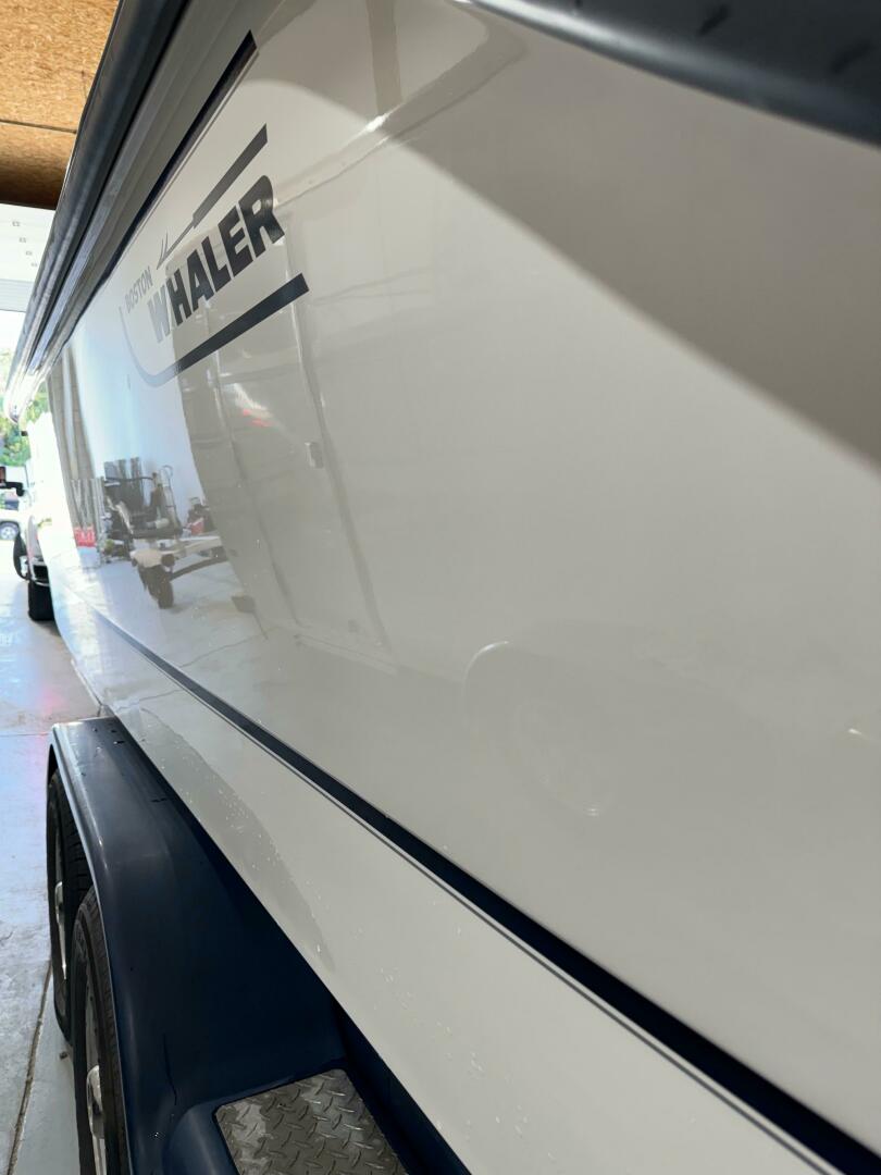 Slide: The Image of Boston Whaler 26 Outrage 2001 - 4730417