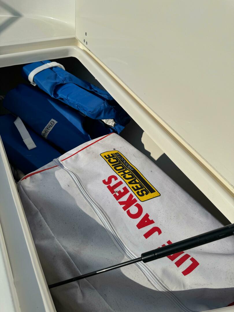 Slide: The Image of Boston Whaler 26 Outrage 2001 - 4730429