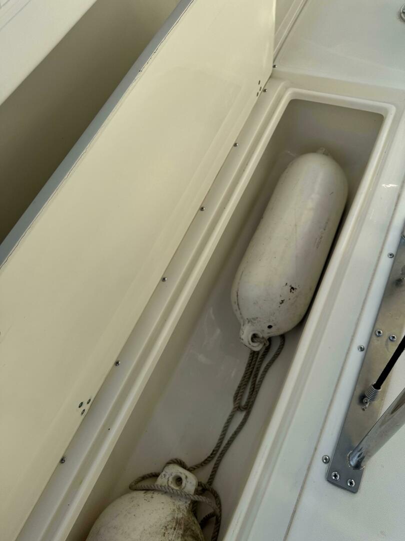 Slide: The Image of Boston Whaler 26 Outrage 2001 - 4730431