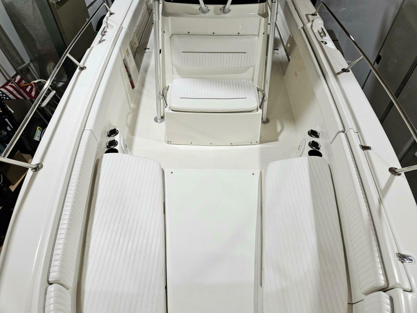 Slide: The Image of Boston Whaler 26 Outrage 2001 - 4730433