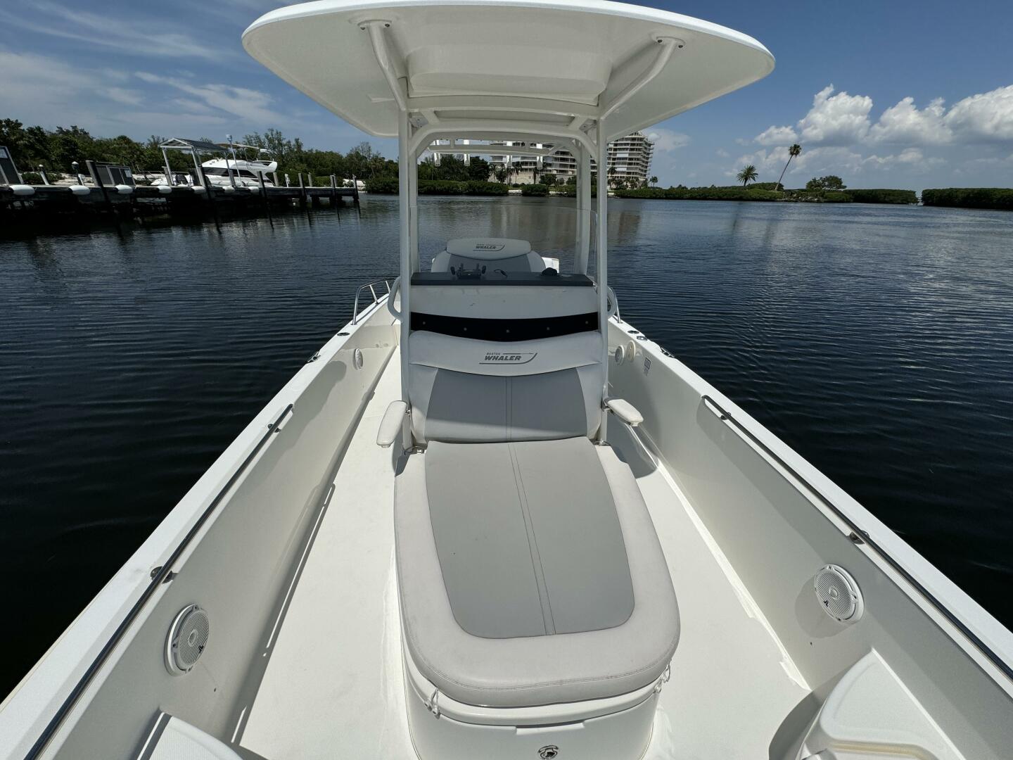 Slide: The Image of 2014 Boston Whaler 270 Dauntless - 4577791