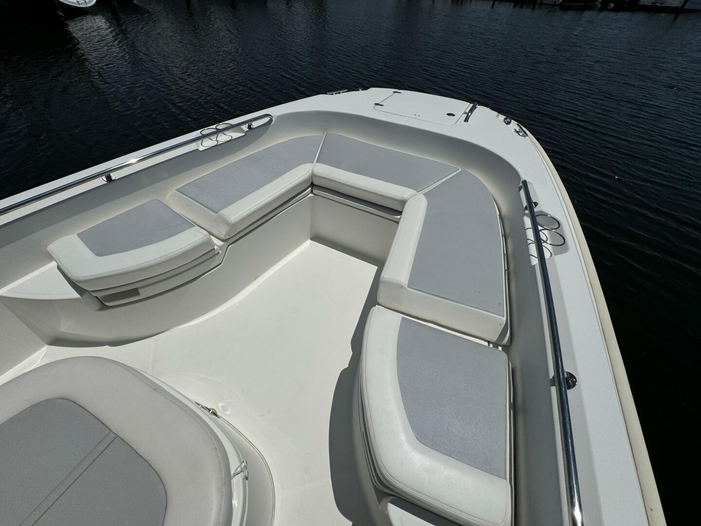 Slide: The Image of 2014 Boston Whaler 270 Dauntless - 4577793