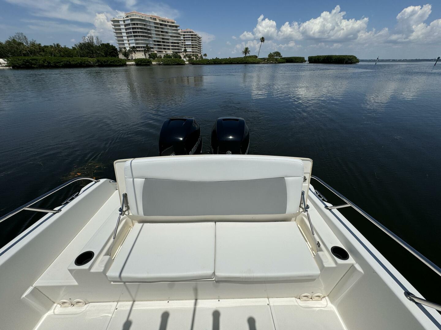 Slide: The Image of 2014 Boston Whaler 270 Dauntless - 4577786