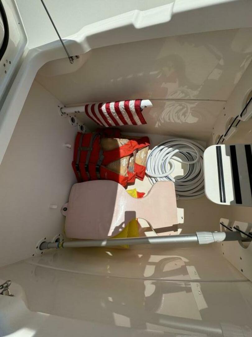 Slide: The Image of 2014 Boston Whaler 270 Dauntless - 4577781