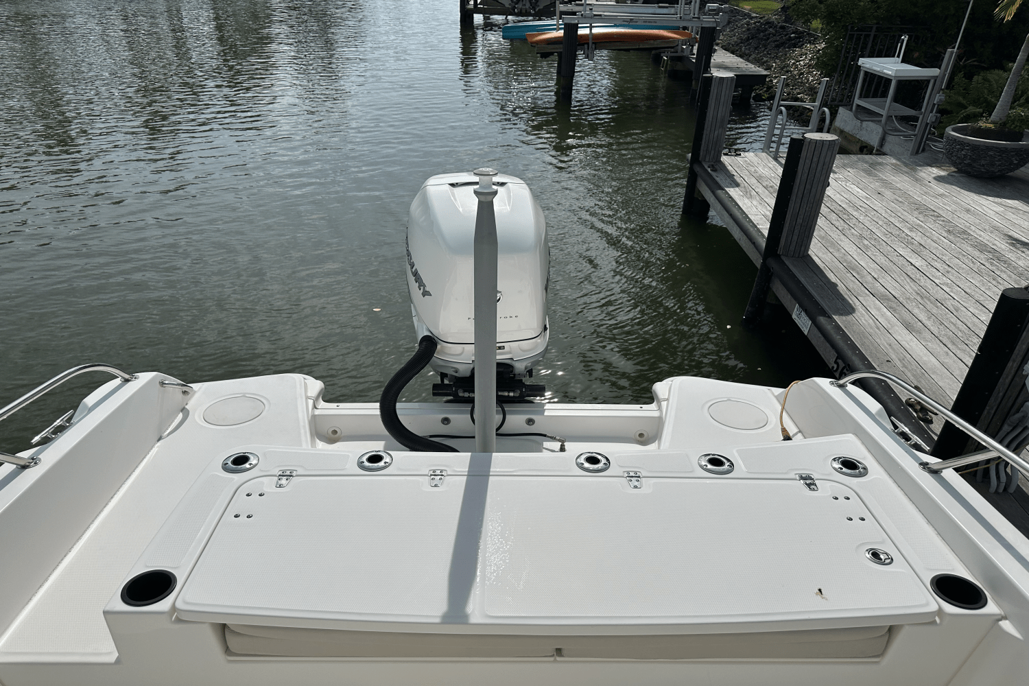 Slide: The Image of Boston Whaler 270 DAUNTLESS 2019 - 15