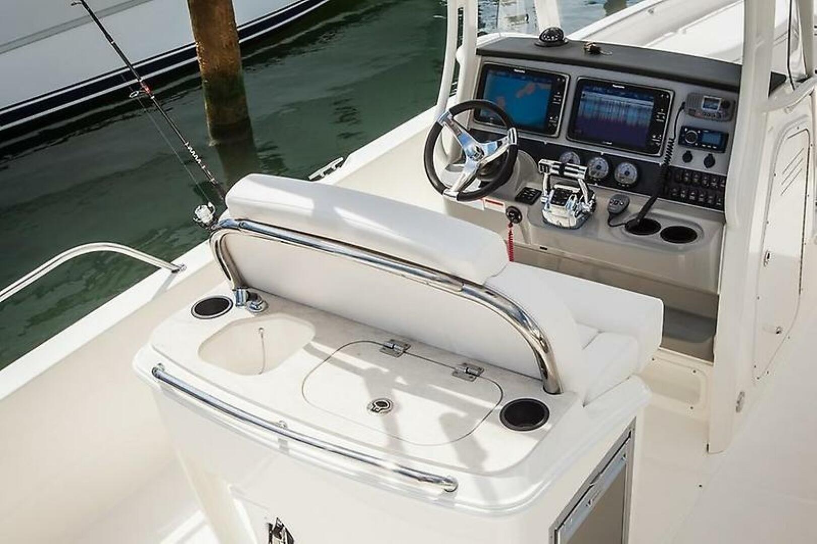 Slide: The Image of Boston Whaler 270 Dauntless 2019 - 5615953