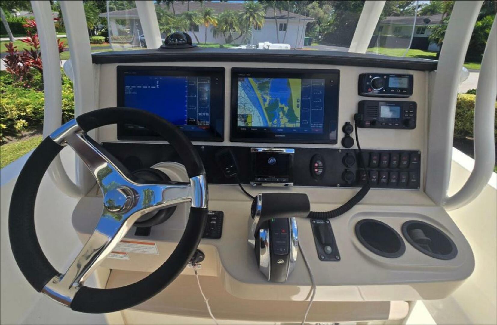 Slide: The Image of Boston Whaler 270 Dauntless 2019 - 5615902