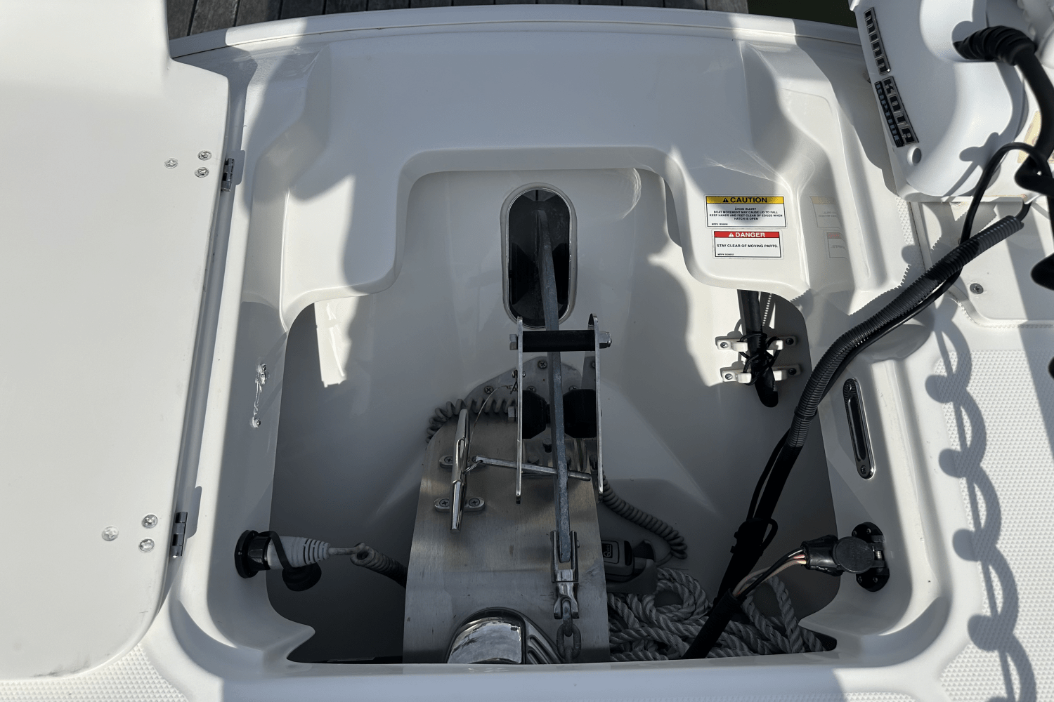 Slide: The Image of Boston Whaler 270 DAUNTLESS 2019 - 7