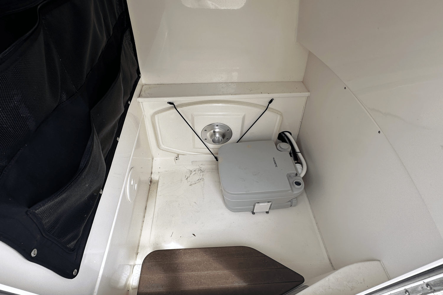 Slide: The Image of Boston Whaler 270 DAUNTLESS 2021 - 20