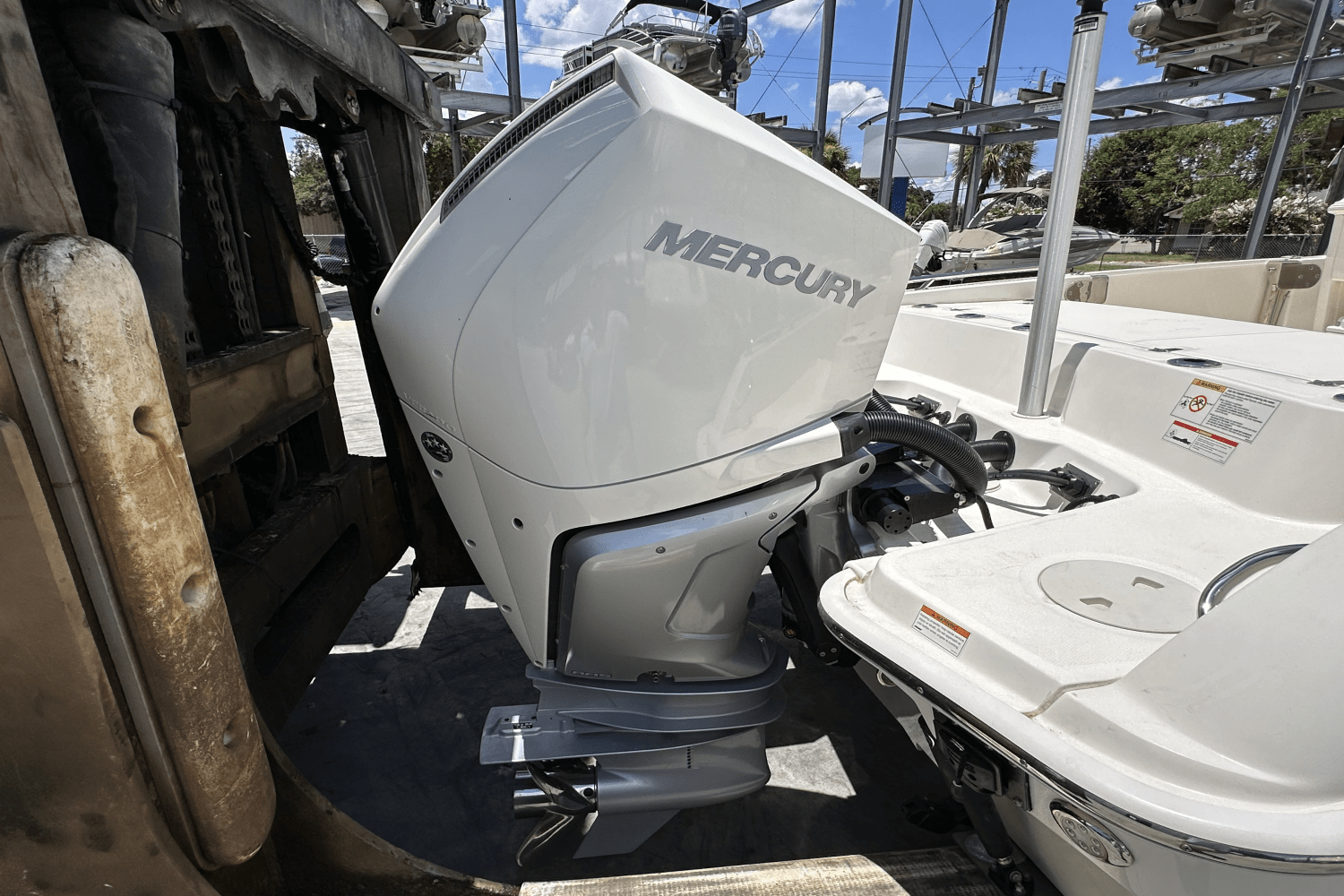 Slide: The Image of Boston Whaler 270 DAUNTLESS 2021 - 6