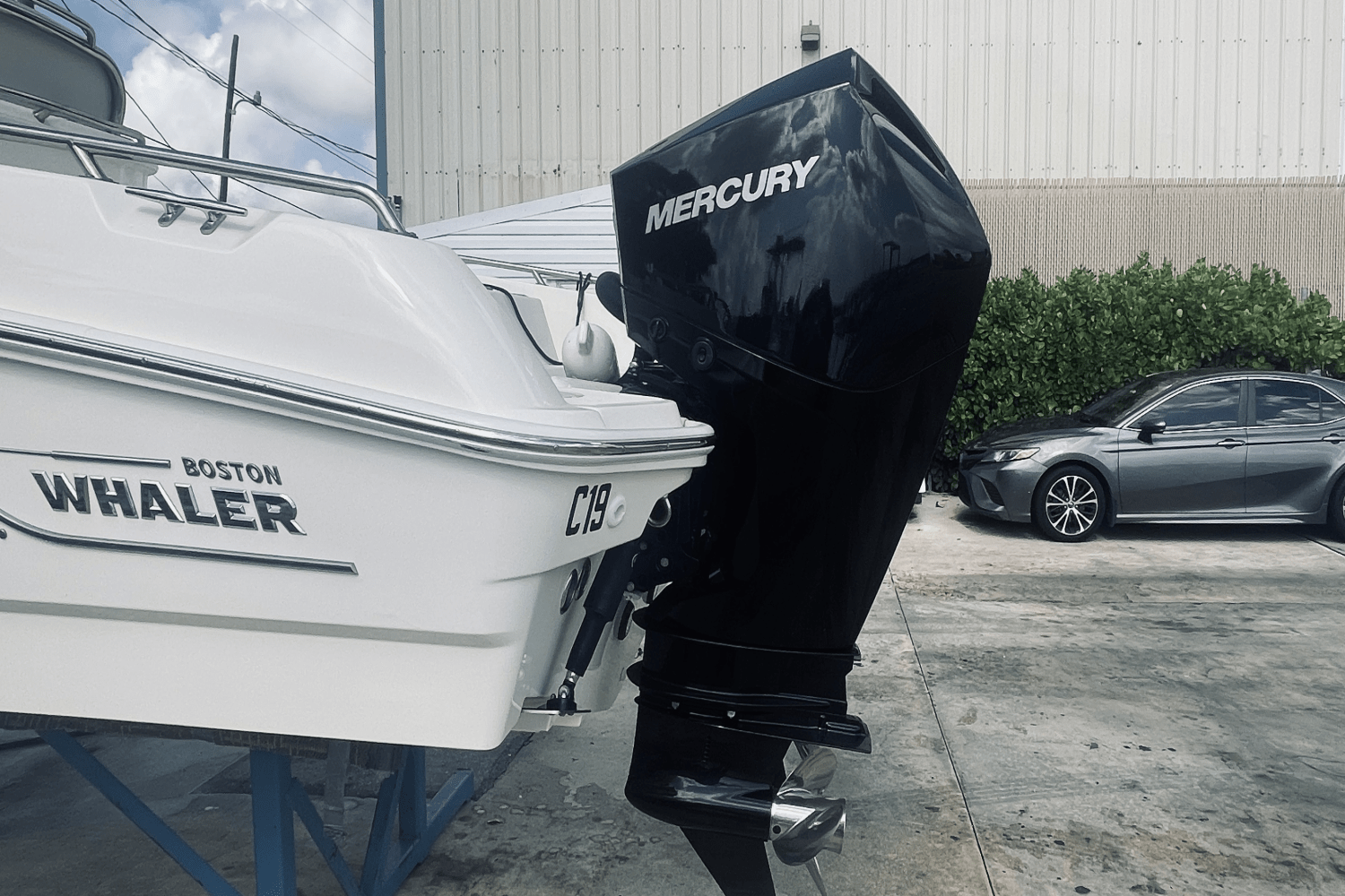 Slide: The Image of Boston Whaler 270 DAUNTLESS 2022 - 6