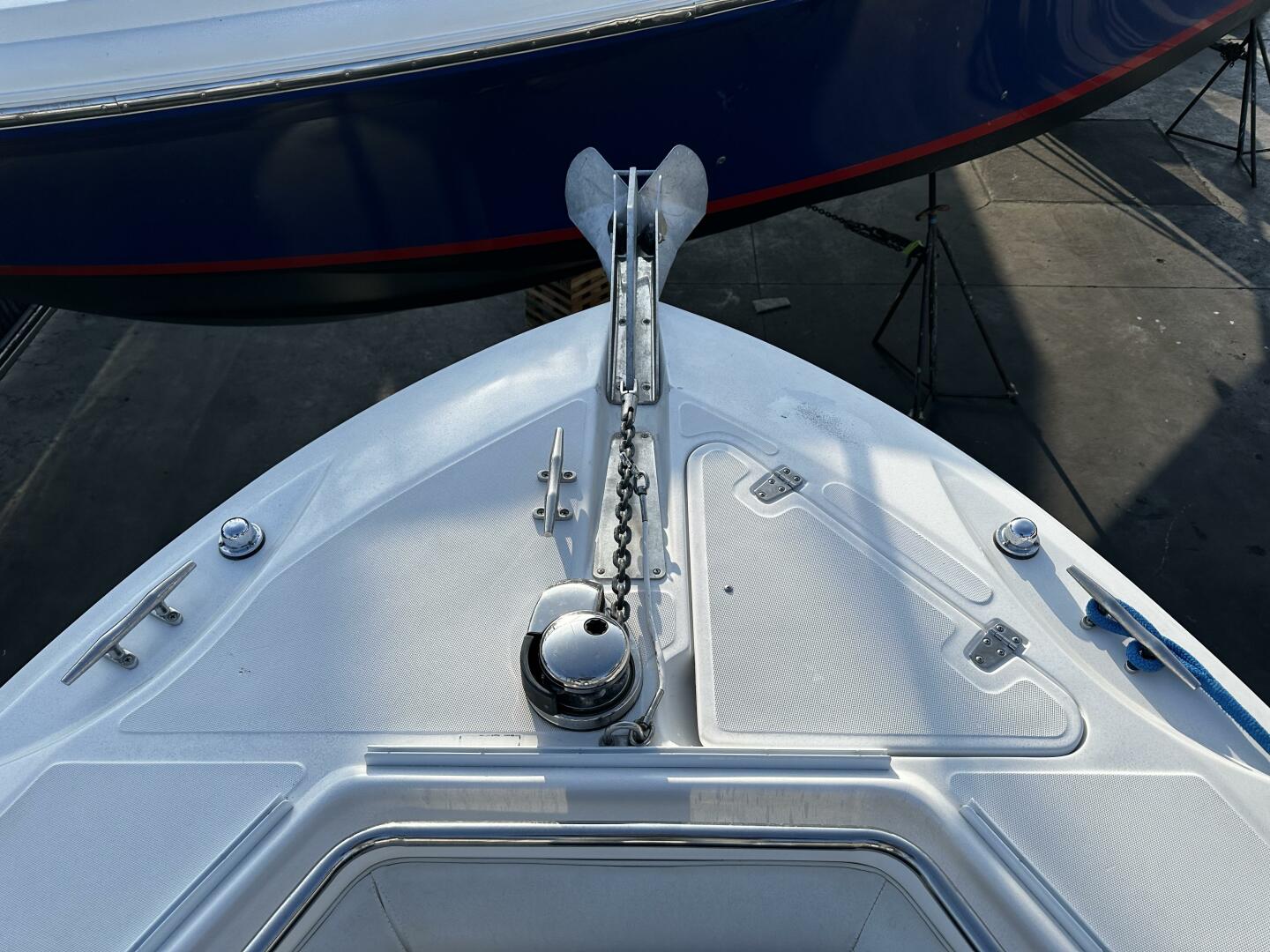 Slide: The Image of Boston Whaler 270 Outrage 2004 - 5449644