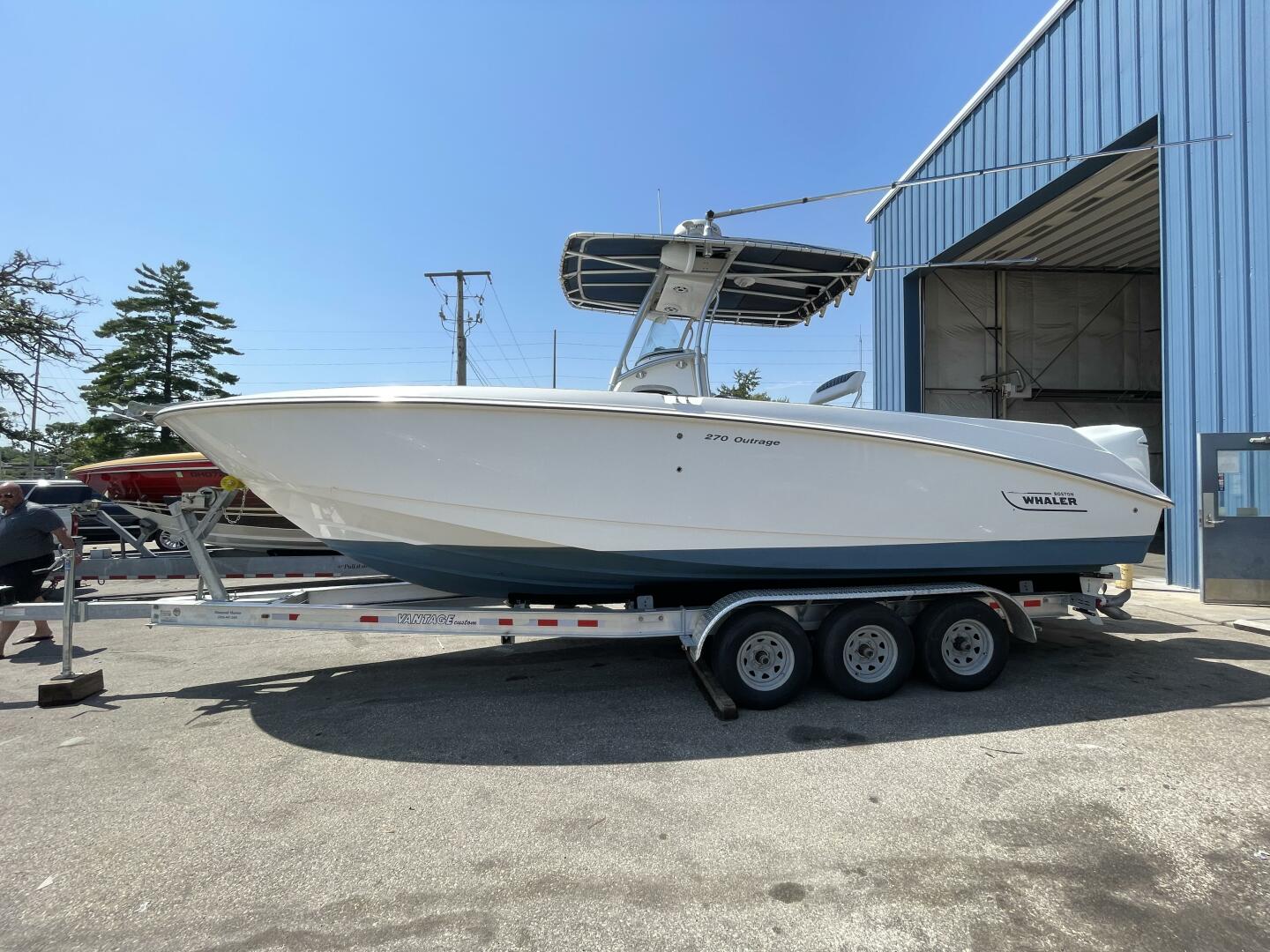 Slide: The Image of Boston Whaler 270 Outrage w/trailer 2004 - 5152438