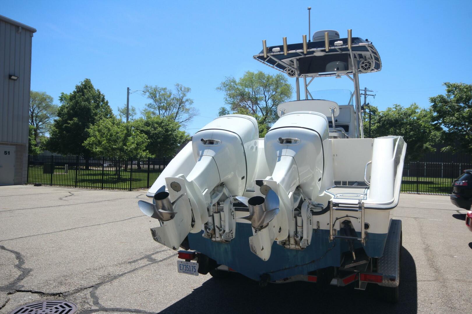 Slide: The Image of Boston Whaler 270 Outrage w/trailer 2004 - 5152444