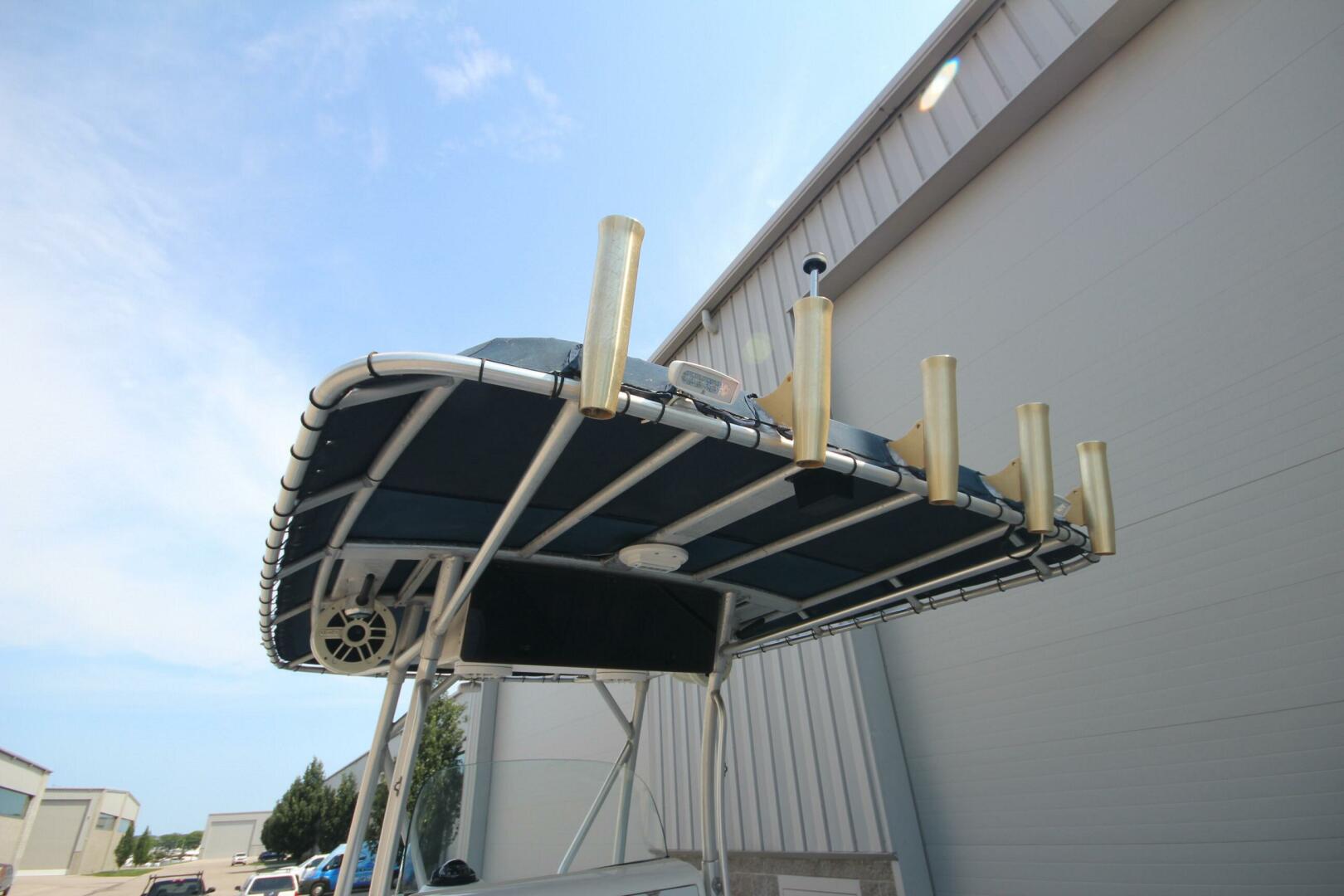 Slide: The Image of Boston Whaler 270 Outrage w/trailer 2004 - 5152472