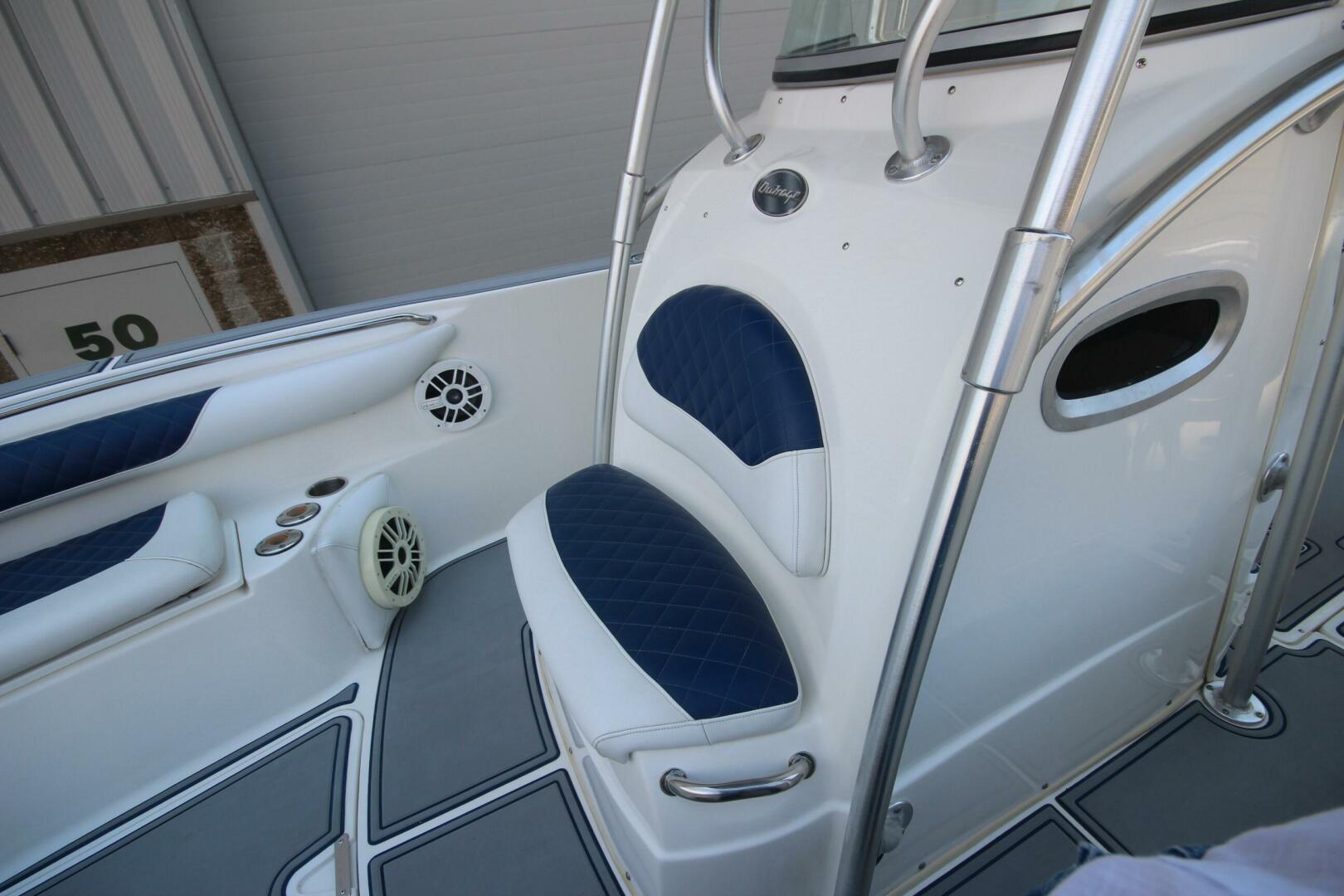 Slide: The Image of Boston Whaler 270 Outrage w/trailer 2004 - 5152476