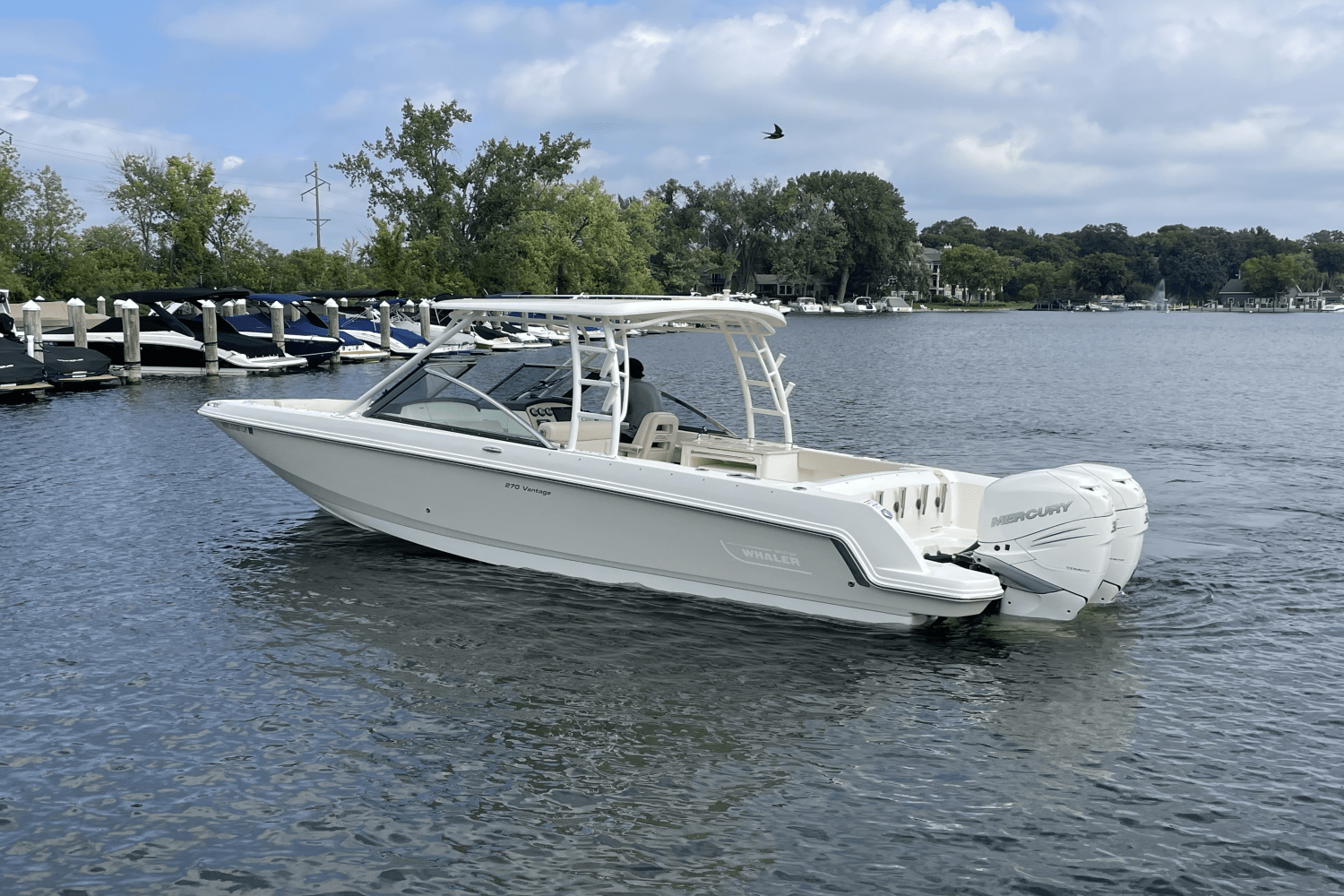 Slide: The Image of Boston Whaler 270 Vantage 2017 - 3