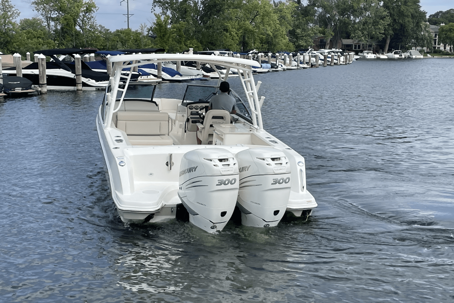 Slide: The Image of Boston Whaler 270 Vantage 2017 - 4