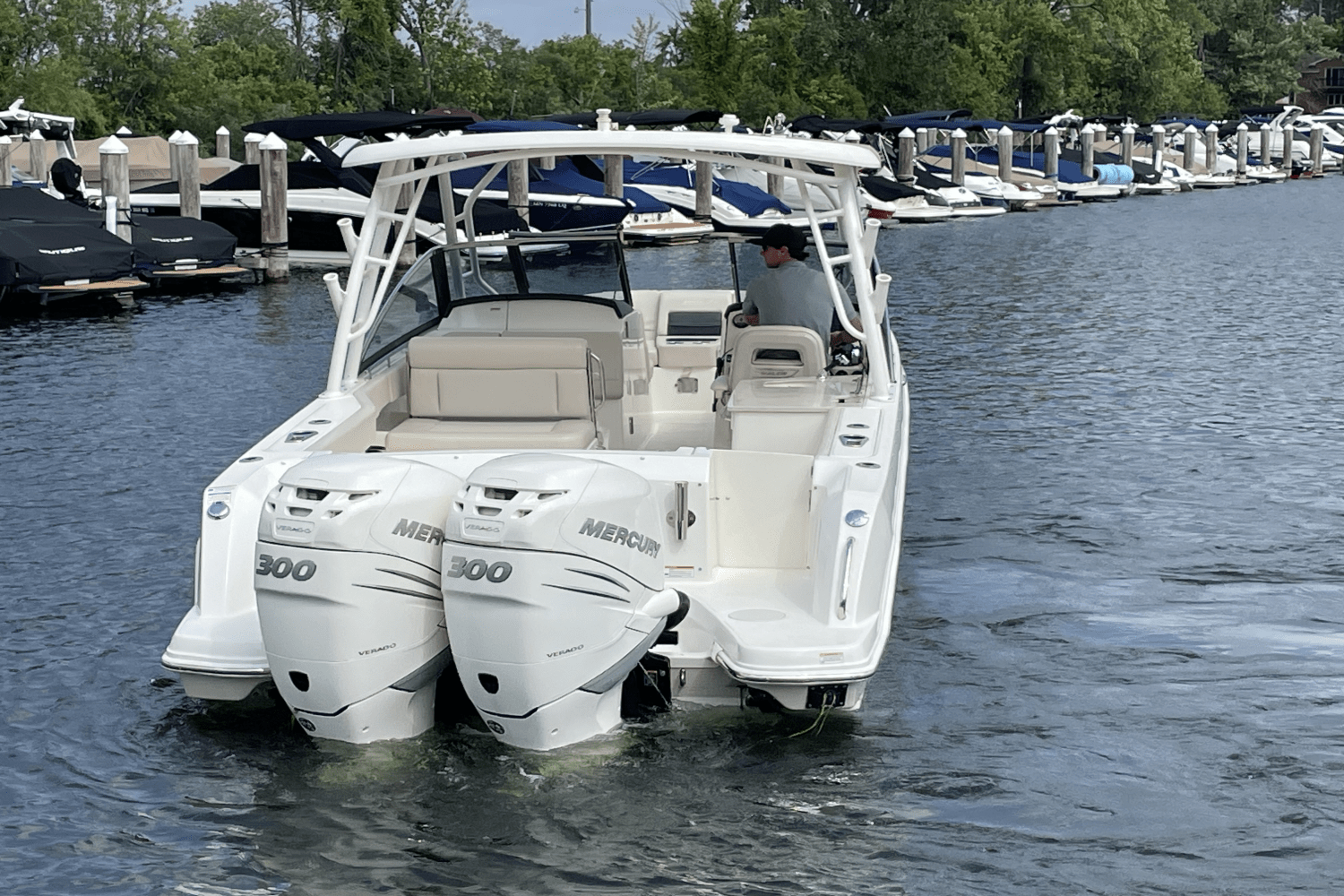 Slide: The Image of Boston Whaler 270 Vantage 2017 - 5