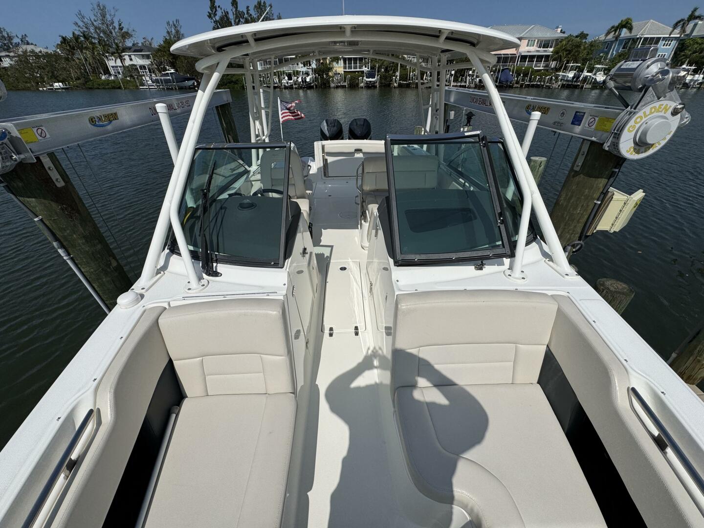 Slide: The Image of Boston Whaler 270 VANTAGE 2018 - 5317663