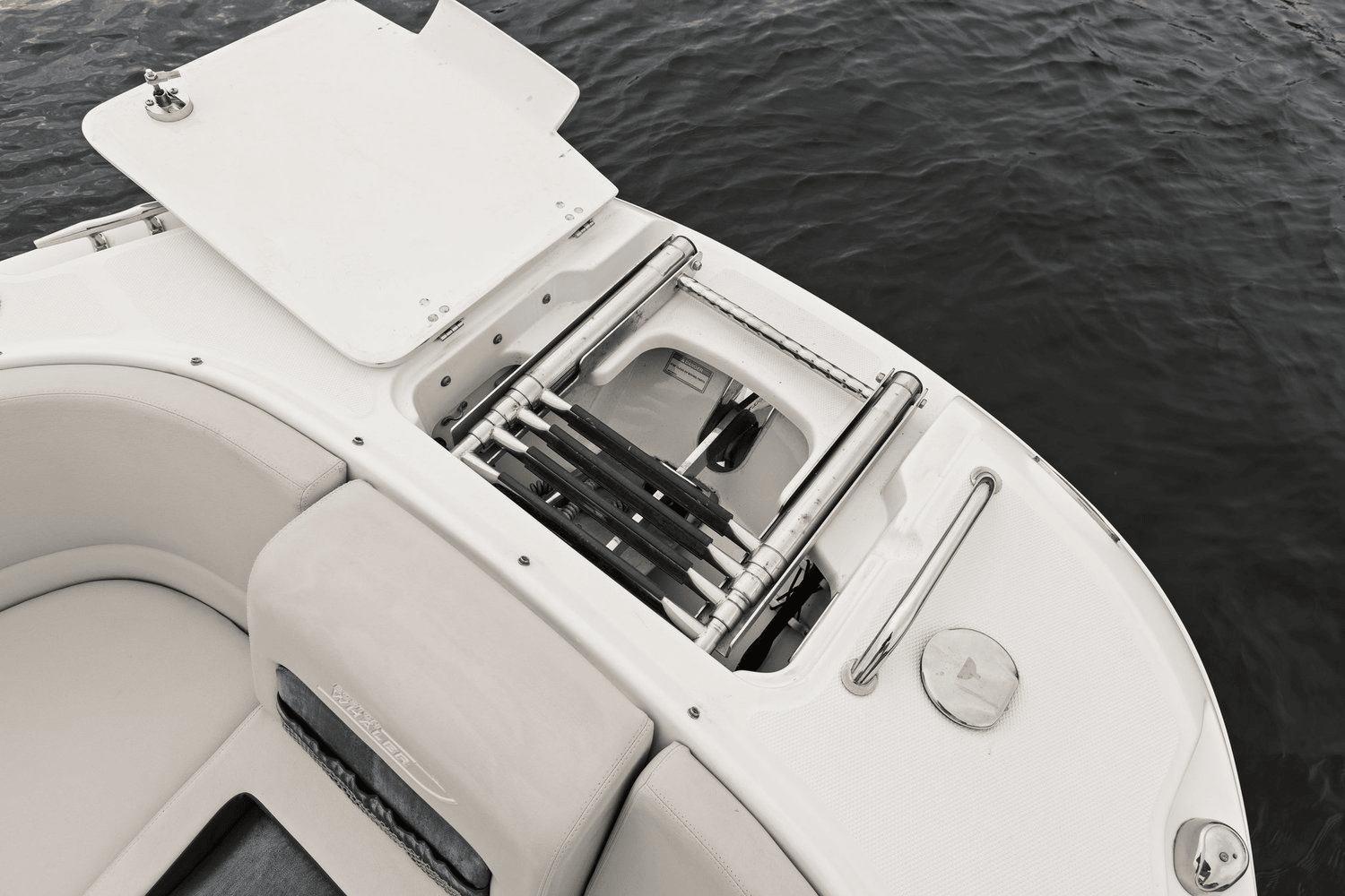 Slide: The Image of Boston Whaler 270 VANTAGE 2018 - 21