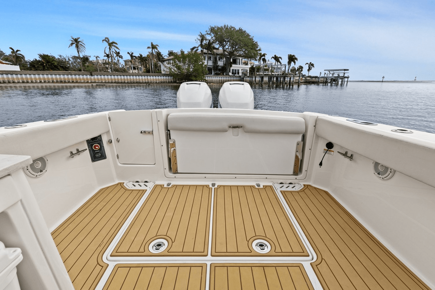 Slide: The Image of Boston Whaler 270 VANTAGE 2018 - 25