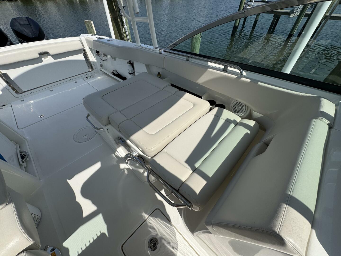 Slide: The Image of Boston Whaler 270 VANTAGE 2018 - 5317676