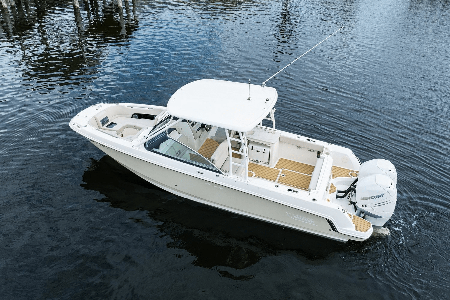 Slide: The Image of Boston Whaler 270 VANTAGE 2018 - 3