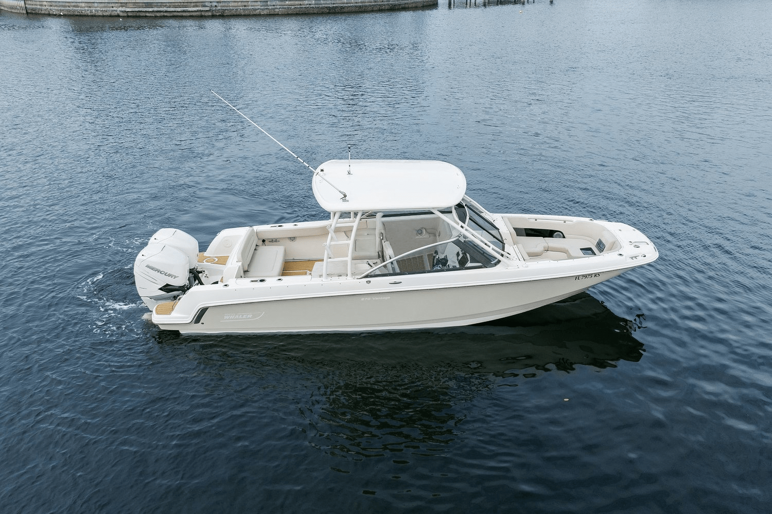 Slide: The Image of Boston Whaler 270 VANTAGE 2018 - 9