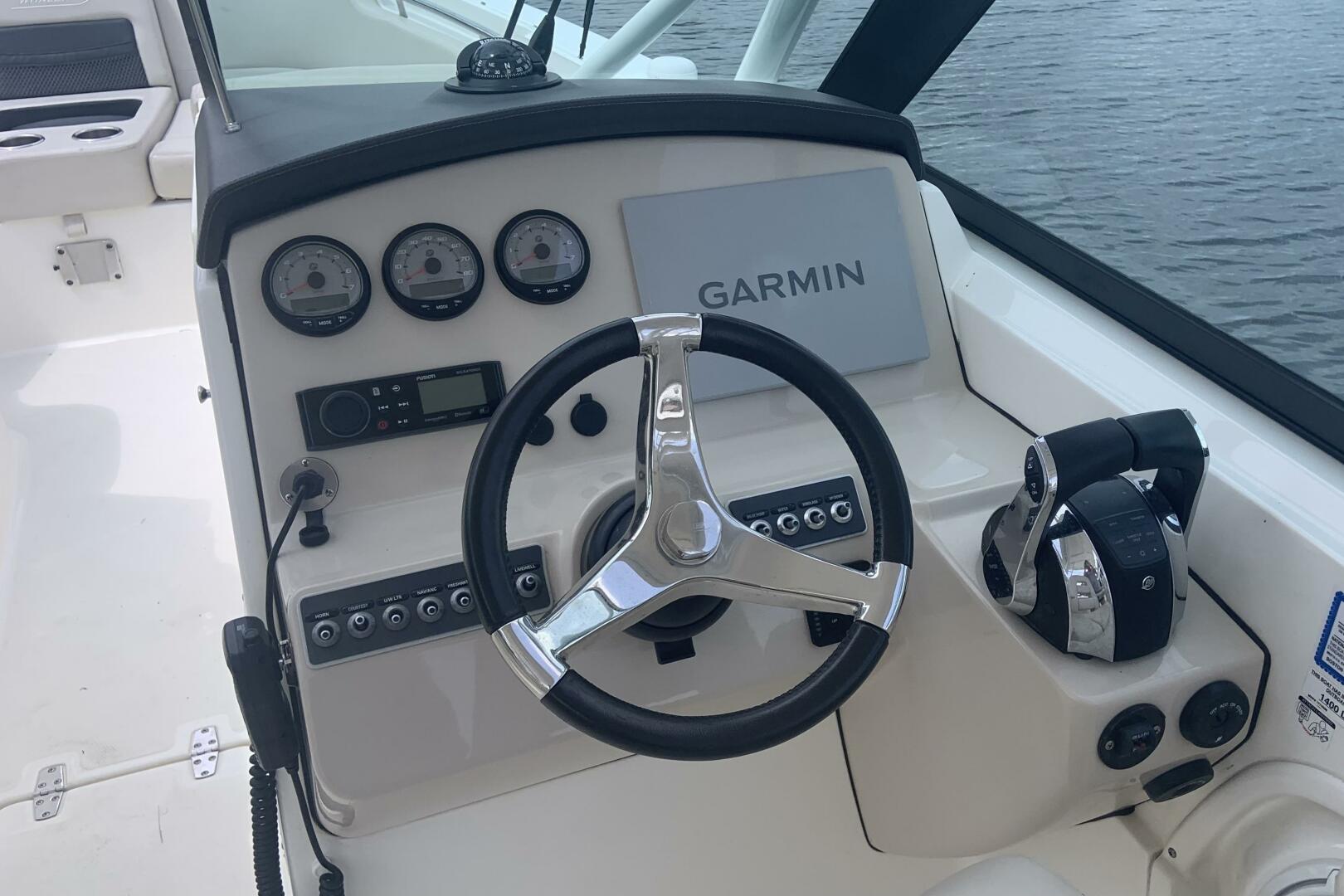 Slide: The Image of Boston Whaler 270 Vantage 2019 - 5289172