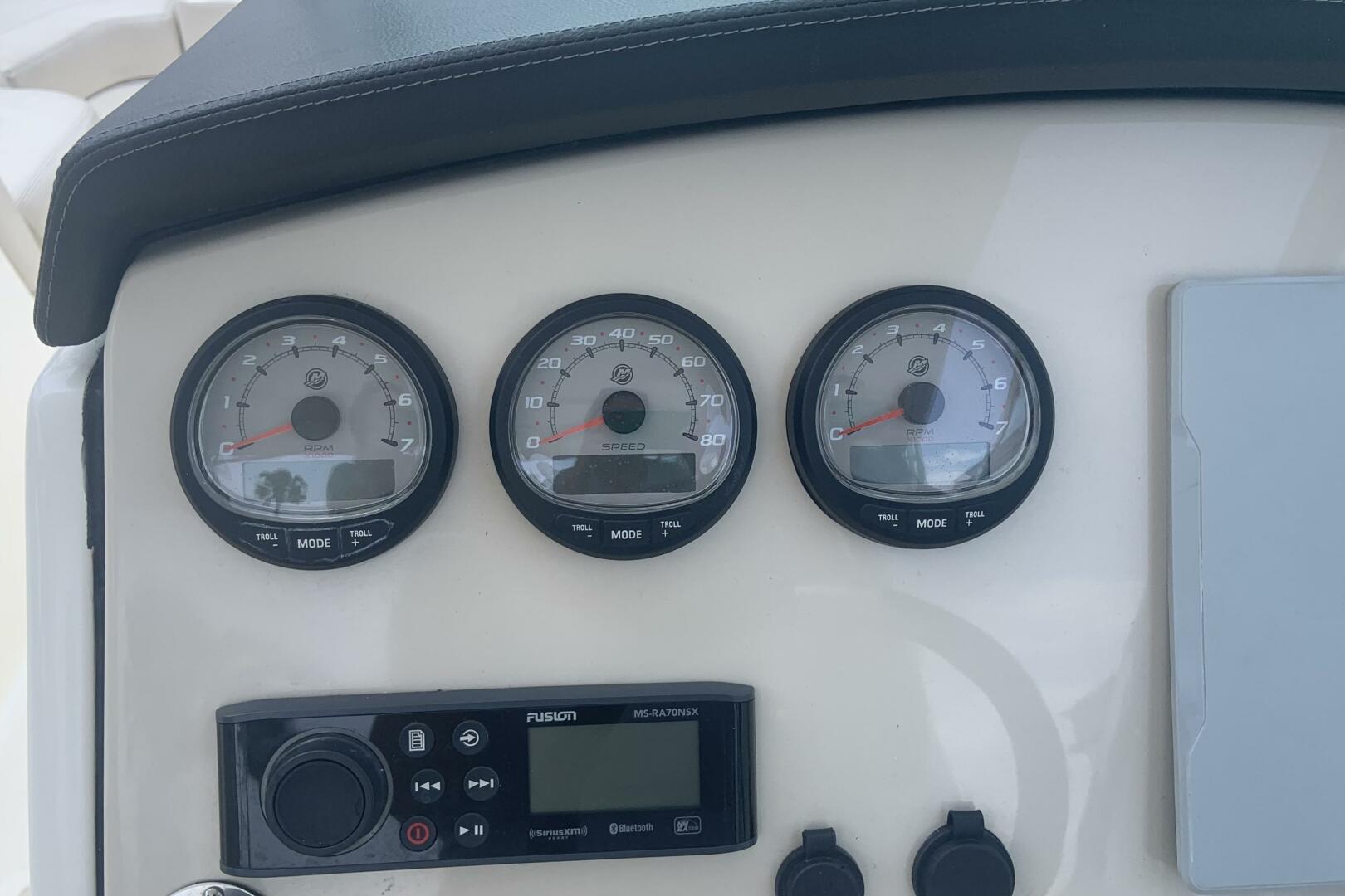 Slide: The Image of Boston Whaler 270 Vantage 2019 - 5289174